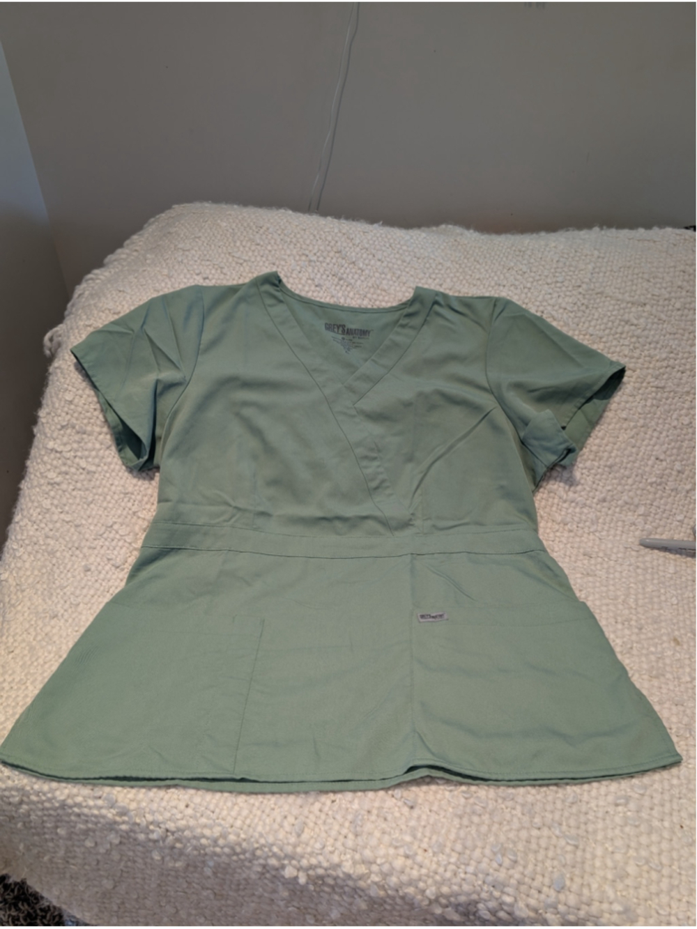 572 - Women's Grey's Anatomy by Barco Scrub Top XL Green
